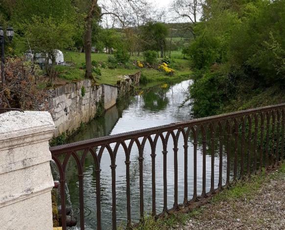 Gite Du Domaine De La Forge Boncourt-Sur-Meuse Eksteriør billede